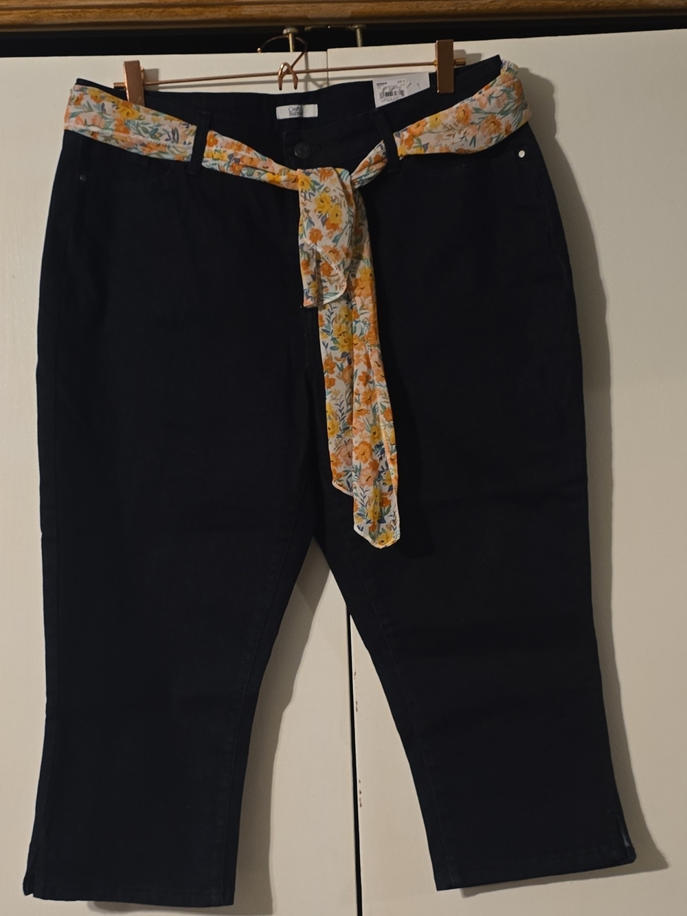 croft & barrow Navy Cropped Jeans with Floral Tie Belt